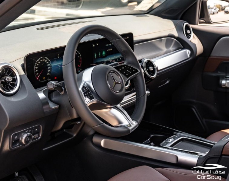 مرسيدس بنز GLB 200 موديل 2025