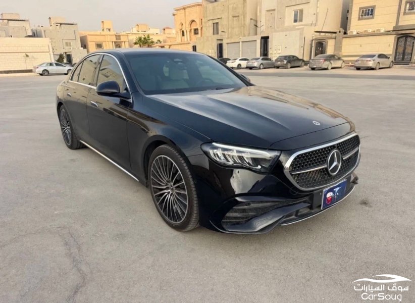 مرسيديس E200 (2025)