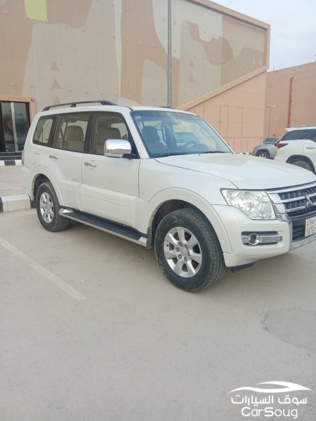 ميتسوبيشي باجيرو فتحة سقف موديل 2017