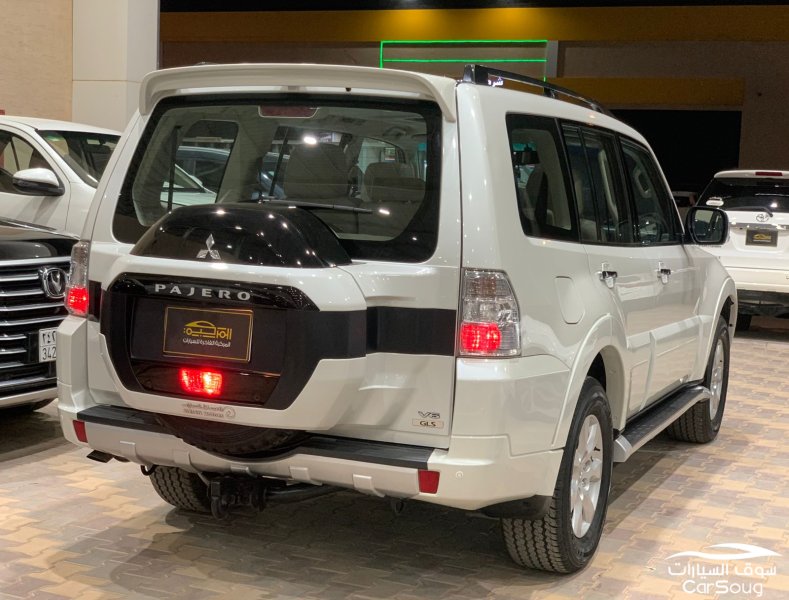 ميتسوبيشي باجيرو فل كامل 3.5 موديل 2018