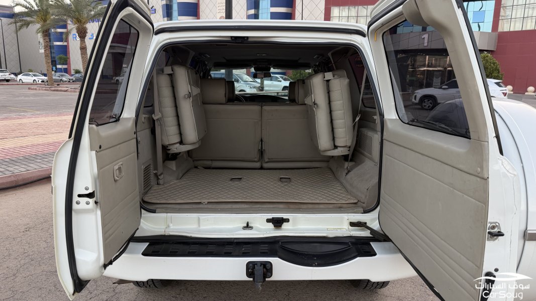 نيسان باترول سوبر سفاري داخلية بيج
