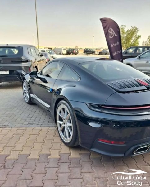 بورش كاريرا 911 ضمان ساماكو موديل 2025