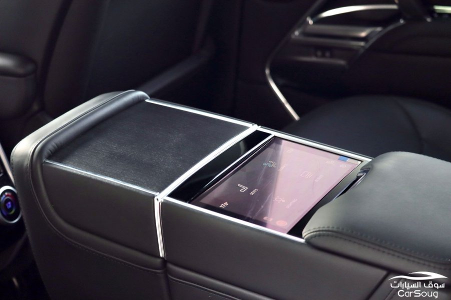 رنج روفر اوتوبيوجرافي بلاك اديشن موديل 2022