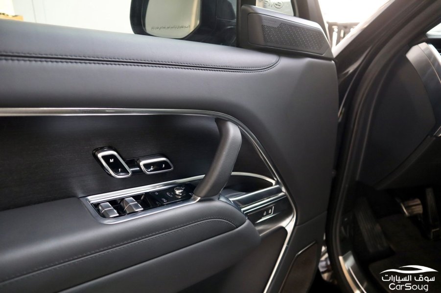 رنج روفر اوتوبيوجرافي بلاك اديشن موديل 2022