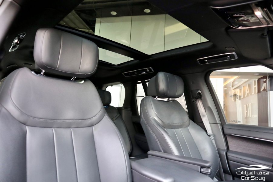 رنج روفر اوتوبيوجرافي بلاك اديشن موديل 2022