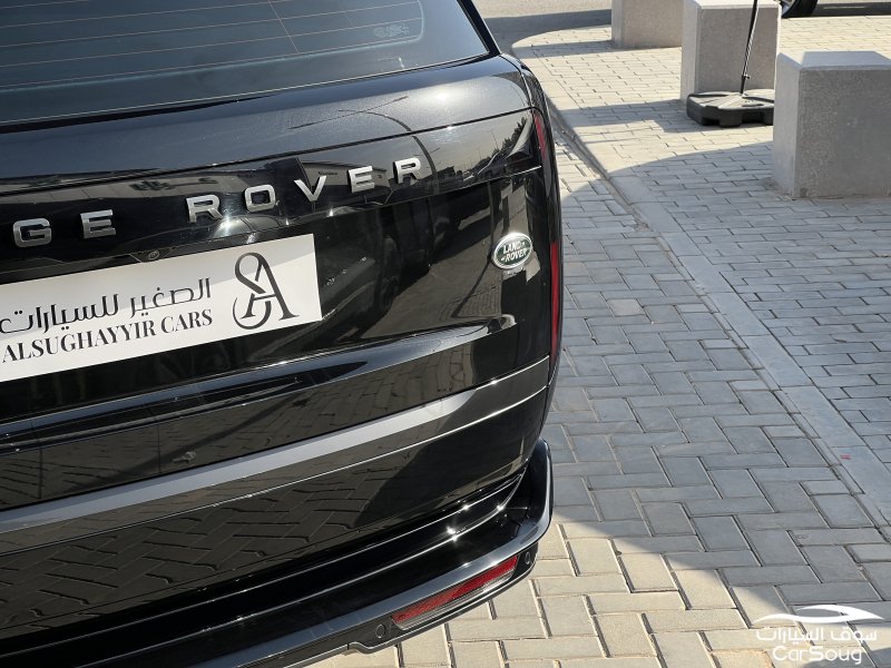 رنج روفر اوتوبيوجرافي بلاك اديشن موديل 2022