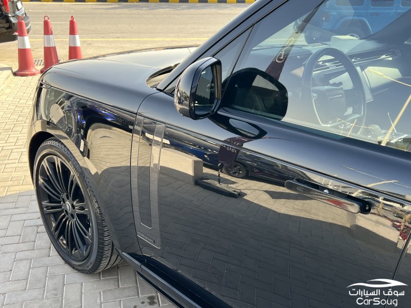 رنج روفر اوتوبيوجرافي بلاك اديشن موديل 2022