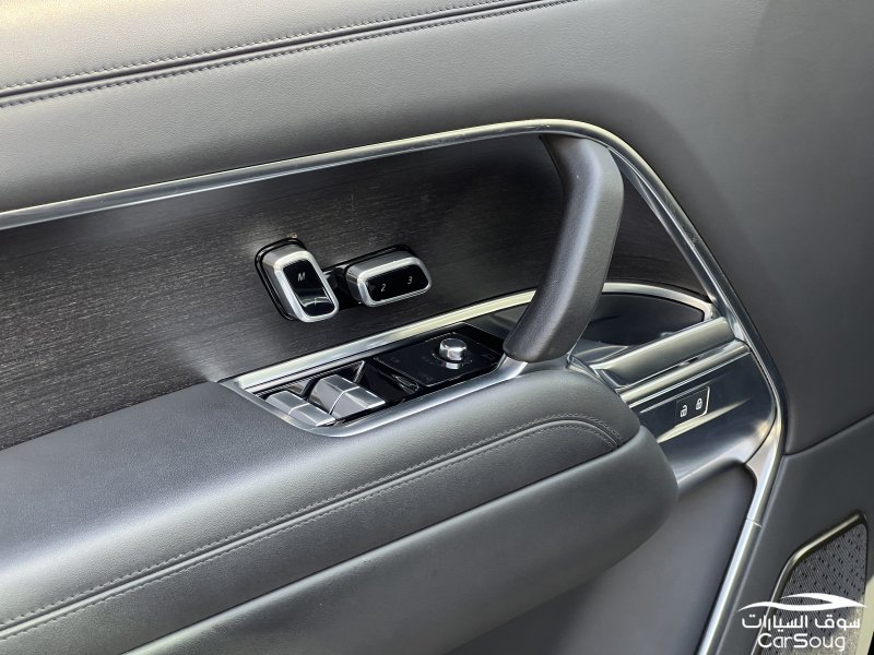 رنج روفر اوتوبيوجرافي بلاك اديشن موديل 2022