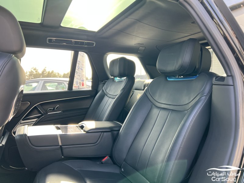 رنج روفر اوتوبيوجرافي بلاك اديشن موديل 2022