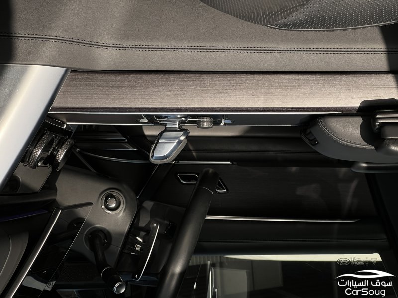 رنج روفر اوتوبيوجرافي بلاك اديشن موديل 2022