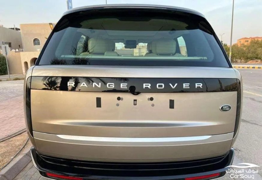 رنج روفر فوج فيرست اديشن موديل 2022 تحت الضمان