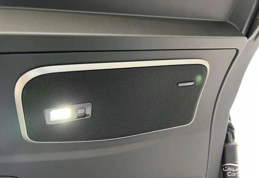 رنج روفر فوج فيرست اديشن موديل 2022 تحت الضمان