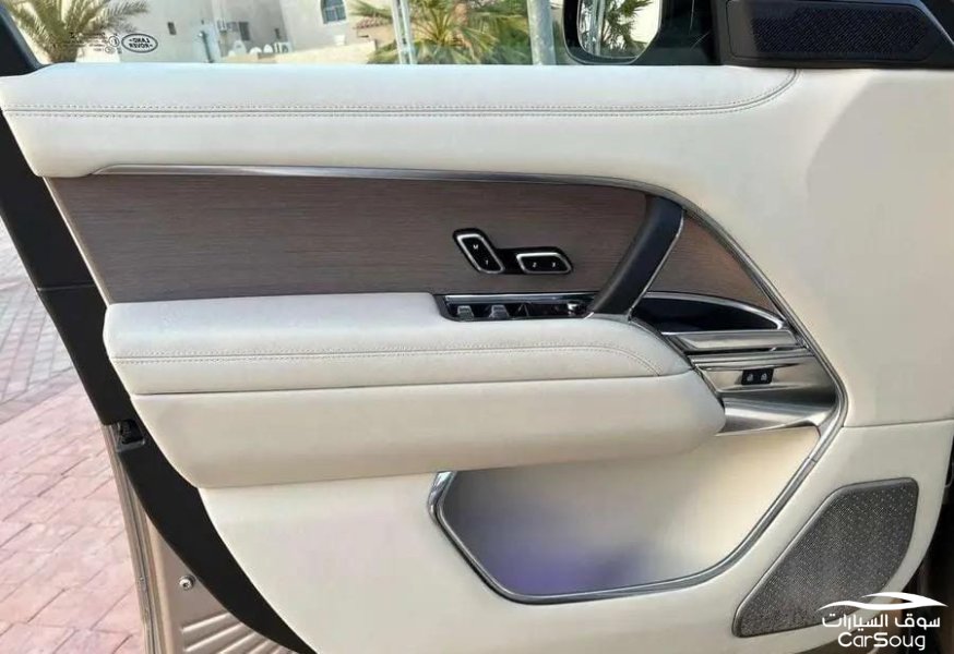 رنج روفر فوج فيرست اديشن موديل 2022 تحت الضمان