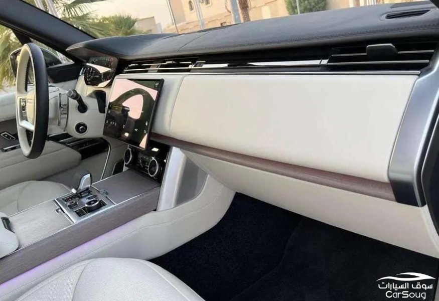 رنج روفر فوج فيرست اديشن موديل 2022 تحت الضمان