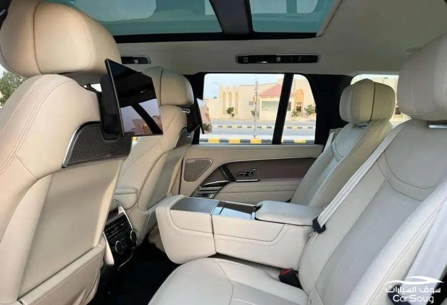 رنج روفر فوج فيرست اديشن موديل 2022 تحت الضمان