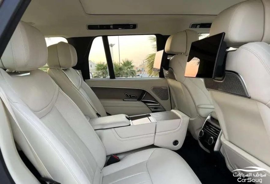 رنج روفر فوج فيرست اديشن موديل 2022 تحت الضمان