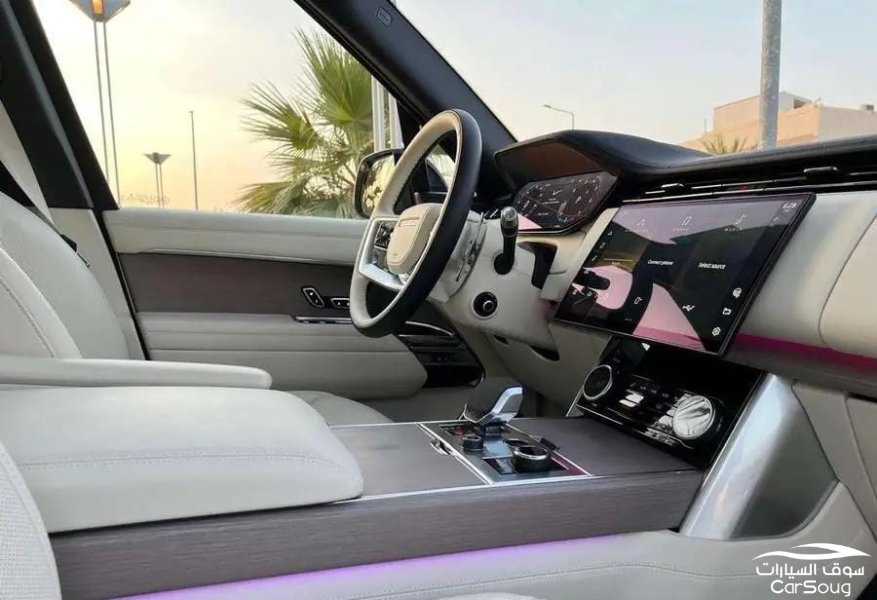 رنج روفر فوج فيرست اديشن موديل 2022 تحت الضمان