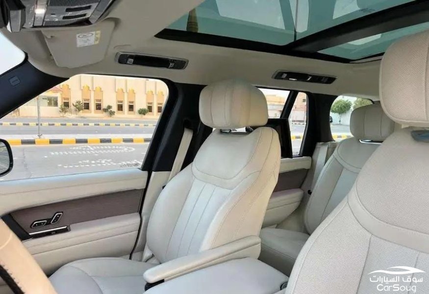 رنج روفر فوج فيرست اديشن موديل 2022 تحت الضمان