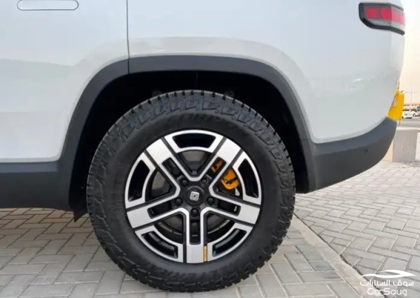 ريفيان R1 S موديل 2024 شبه جديده