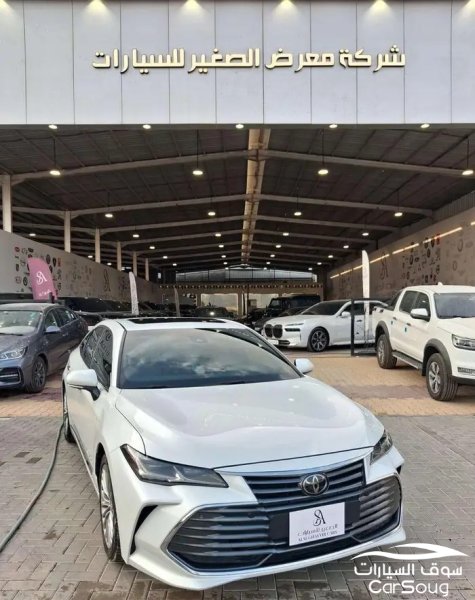 تويوتا افالون بريميوم موديل 2022