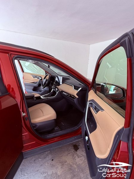 RAV4 XLE