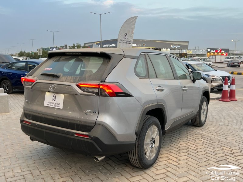 تويوتا راف فور XLE هايبرد موديل 2025