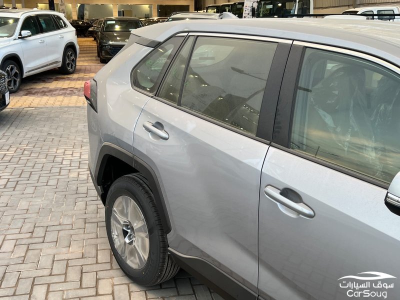 تويوتا راف فور XLE هايبرد موديل 2025