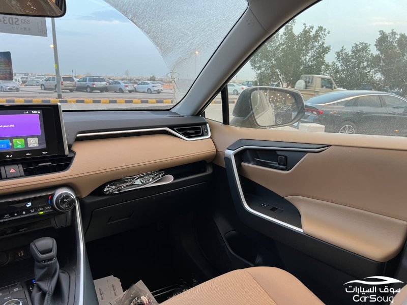 تويوتا راف فور XLE هايبرد موديل 2025