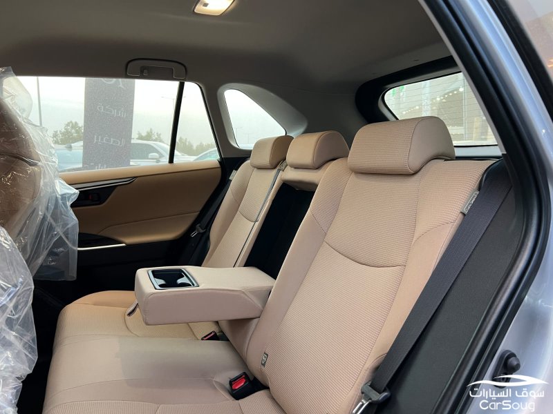 تويوتا راف فور XLE هايبرد موديل 2025