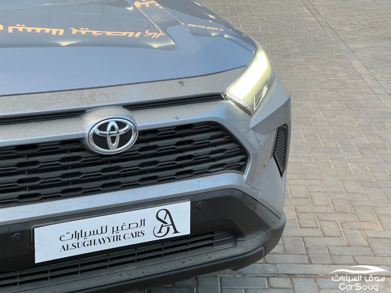 تويوتا راف فور XLE هايبرد موديل 2025