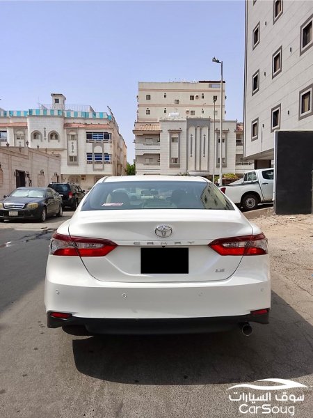 تويوتا كامري LE موديل 2024