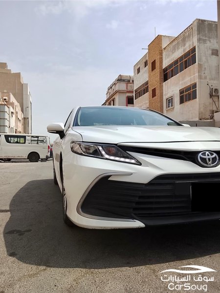 تويوتا كامري LE موديل 2024