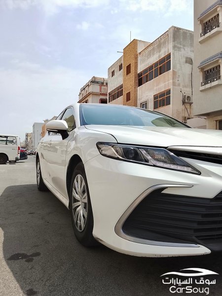 تويوتا كامري LE موديل 2024