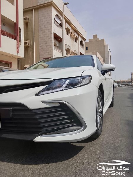 تويوتا كامري LE موديل 2024