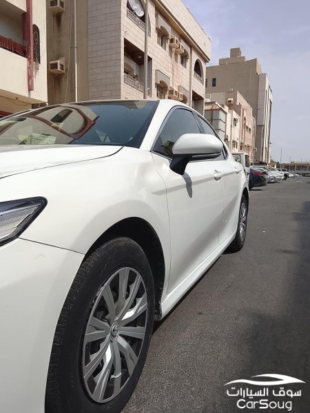 تويوتا كامري LE موديل 2024