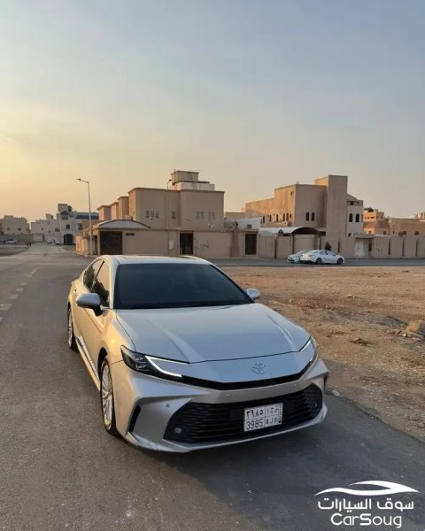 كامري 2025 نص فل بنزين سعودي