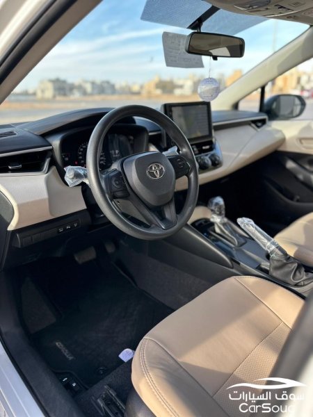 كورولا نظيفه فل كامل للبيع