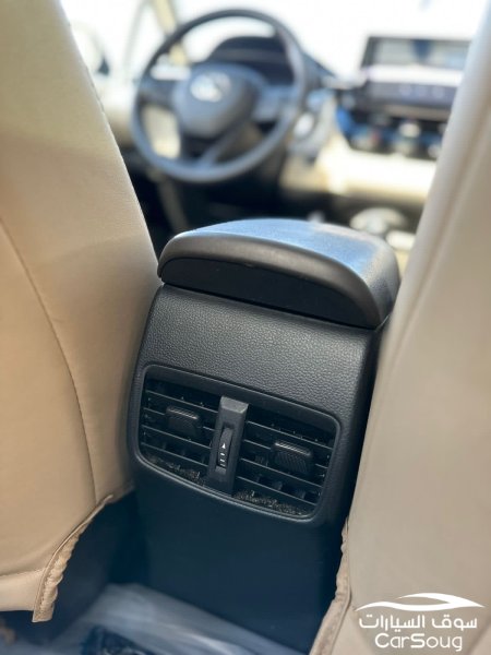 كورولا نظيفه فل كامل للبيع