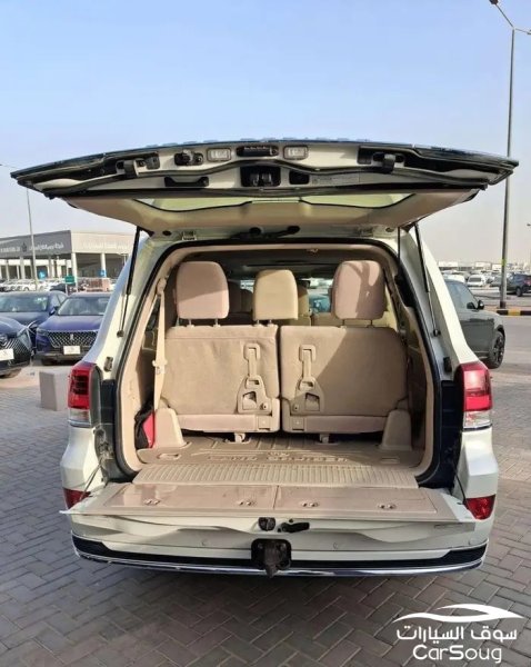 تويوتا لاندكروزر جراند تورينق GXR موديل 2019