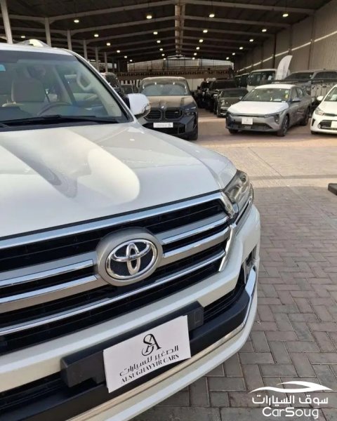 تويوتا لاندكروزر جراند تورينق GXR موديل 2019