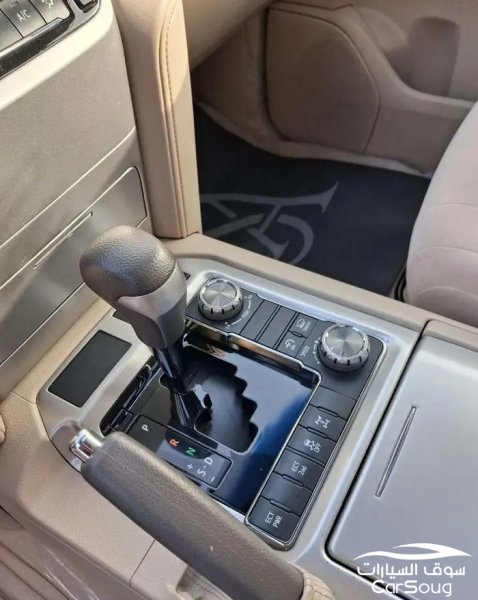 تويوتا لاندكروزر جراند تورينق GXR موديل 2019