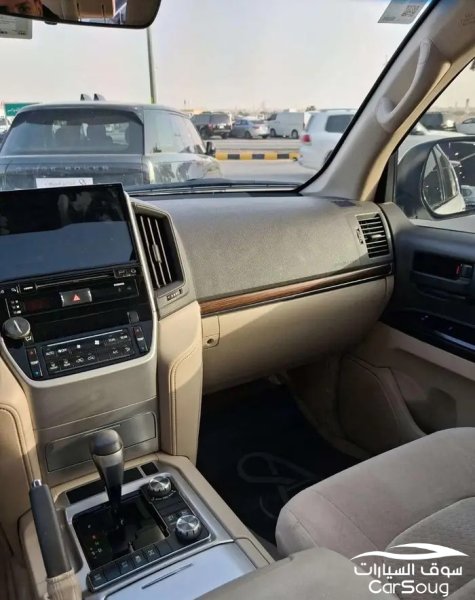 تويوتا لاندكروزر جراند تورينق GXR موديل 2019