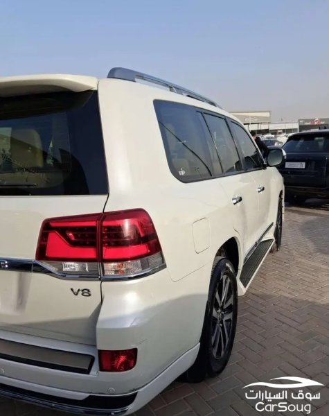 تويوتا لاندكروزر جراند تورينق GXR موديل 2019