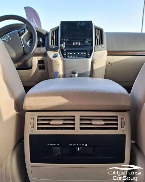 تويوتا لاندكروزر جراند تورينق GXR موديل 2019