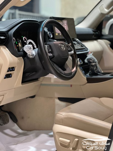 تويوتا لاندكروزر GXR-L5 موديل 2023 اعلى فئه سعودي