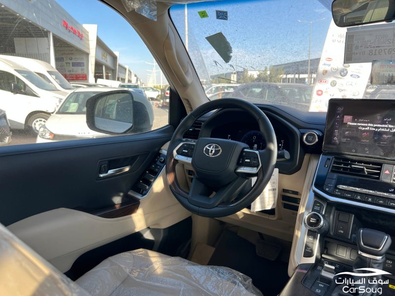 تويوتا لاندكروزر GXR-L4 موديل 2025