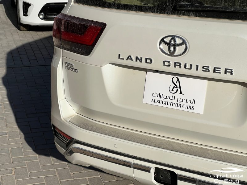 تويوتا لاندكروزر GXR-L4 موديل 2025