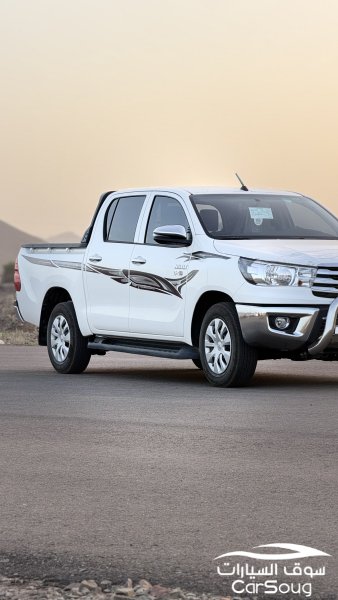 تويوتا هايلوكس 2025 ديزل للبيع