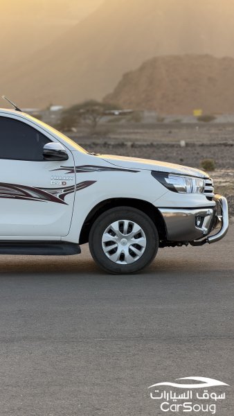 تويوتا هايلوكس 2025 ديزل للبيع