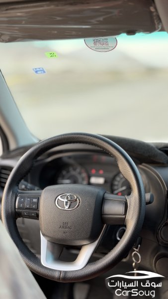 تويوتا هايلوكس 2025 ديزل للبيع